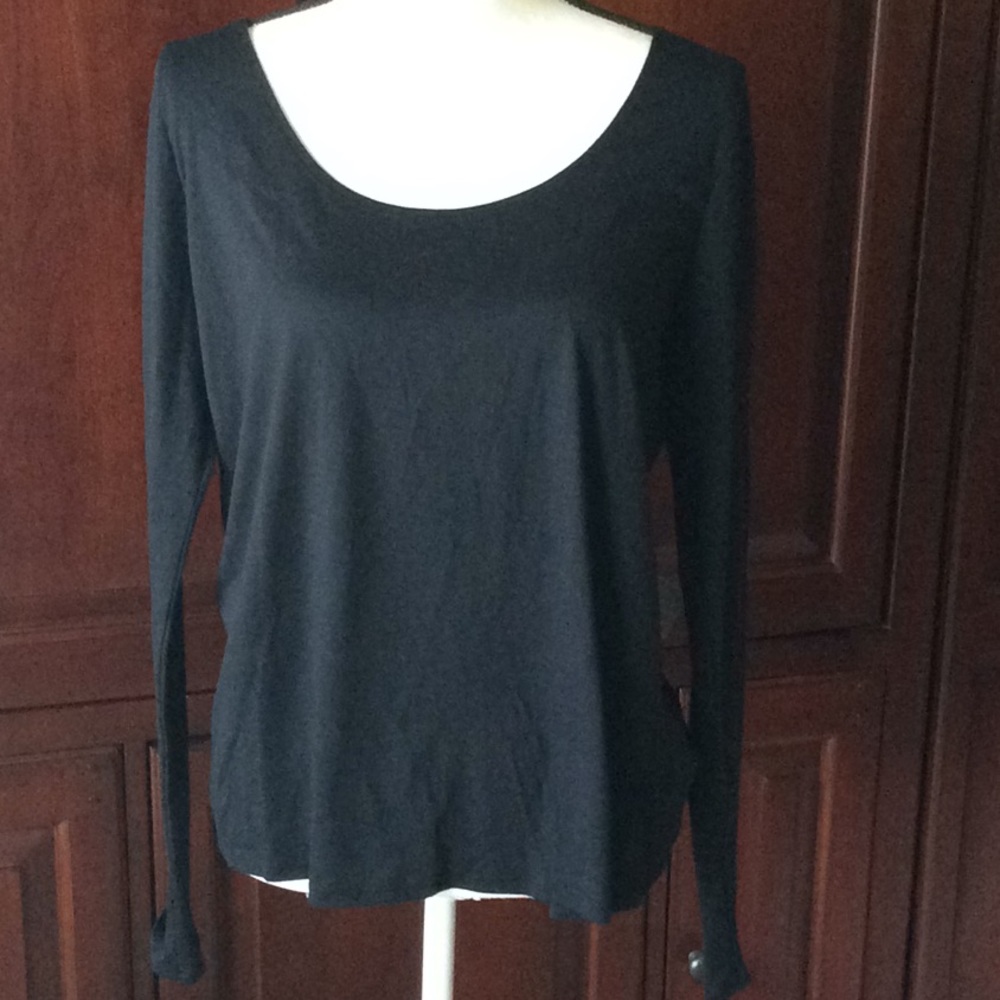 Fabletics open back NWT top L